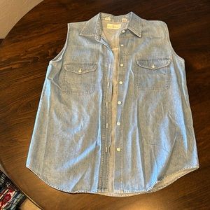 Giorgio Fiorlini Denim Sleeveless Button Down Shirt. Size Large.